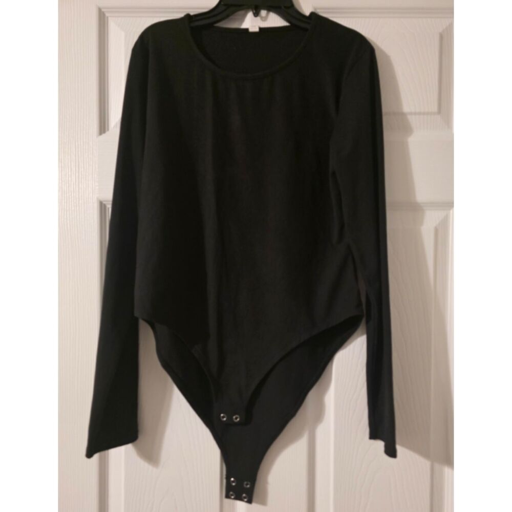 YOGINGO Black Ribbed Bodysuit Long Sleeve Snap Button Crew Neck Layering Top M